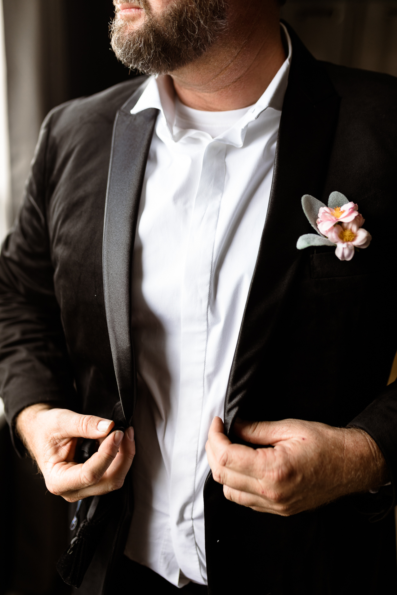 palos verdes wedding photography groom getting ready pictures