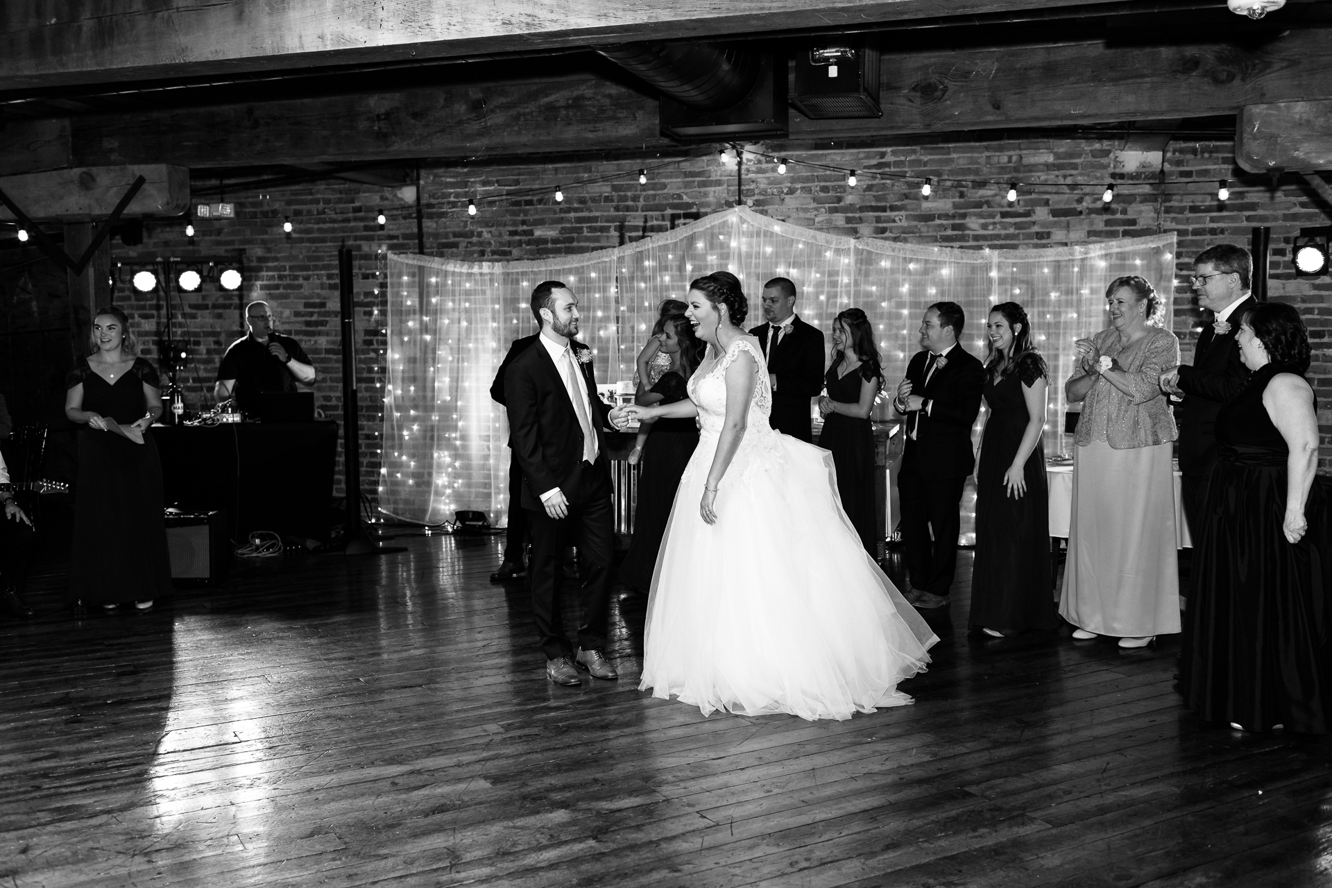 hickory north carolina wedding photography, warehouse 18 wedding reception
