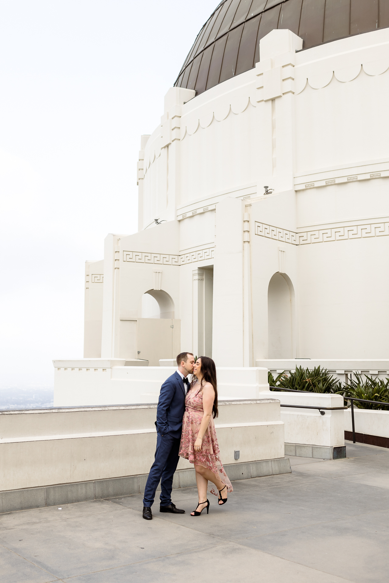 engagement photos at griffith observatory, 